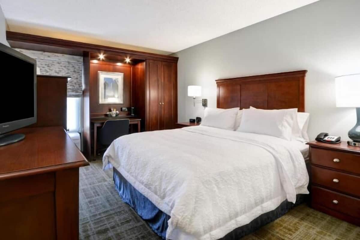 Premium bedding, pillowtop beds, desk, iron/ironing board