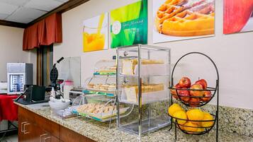 Free daily continental breakfast