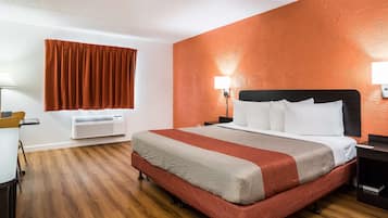 Blackout curtains, free WiFi, bed sheets