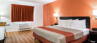 伊利諾州展望高地 6 號汽車旅館