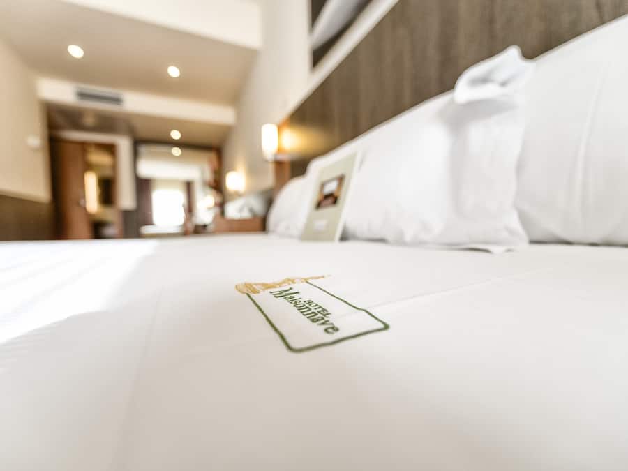 Single Room (with parking) | Minibar, in-room safe, desk, blackout drapes