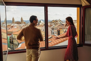 Suite | Minibar, in-room safe, desk, blackout curtains