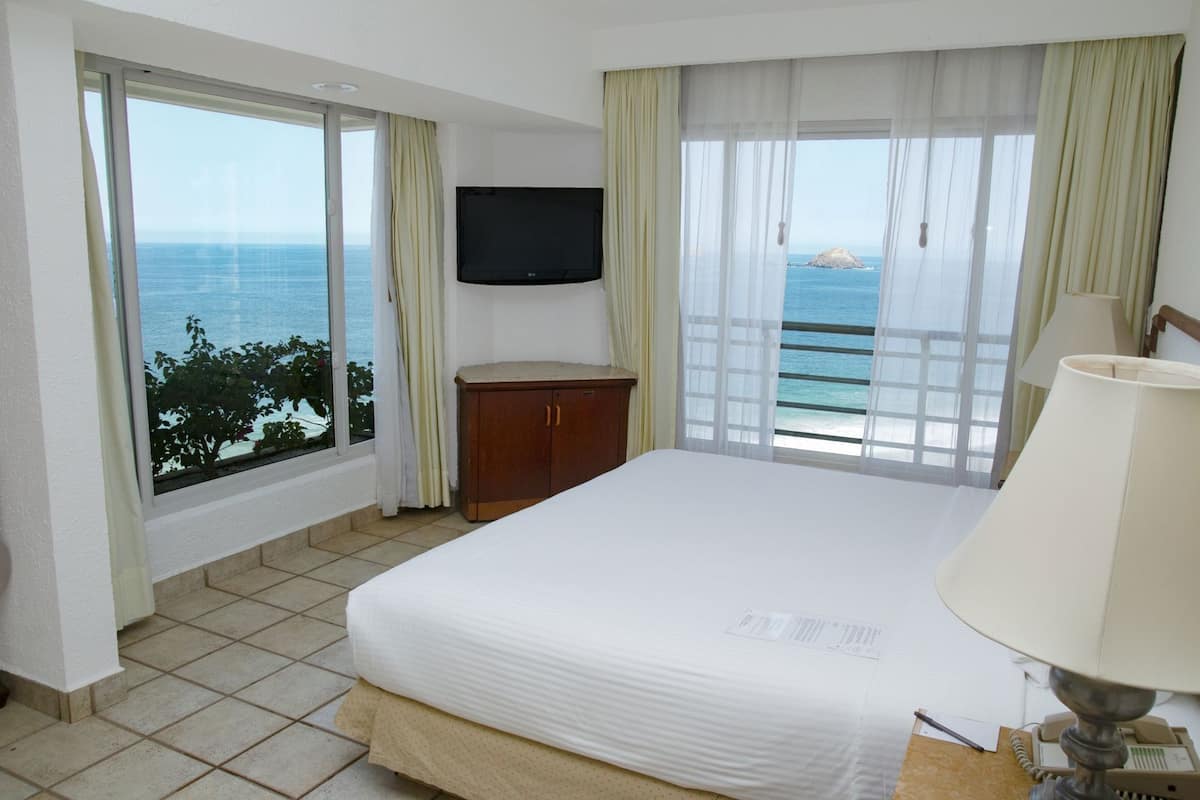 In-room safe, desk, laptop workspace, iron/ironing board