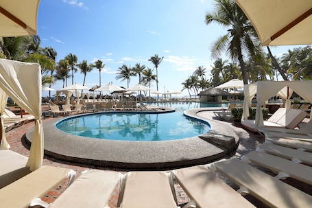 Terraza o patio. Emporio Ixtapa - with Optional All Inclusive