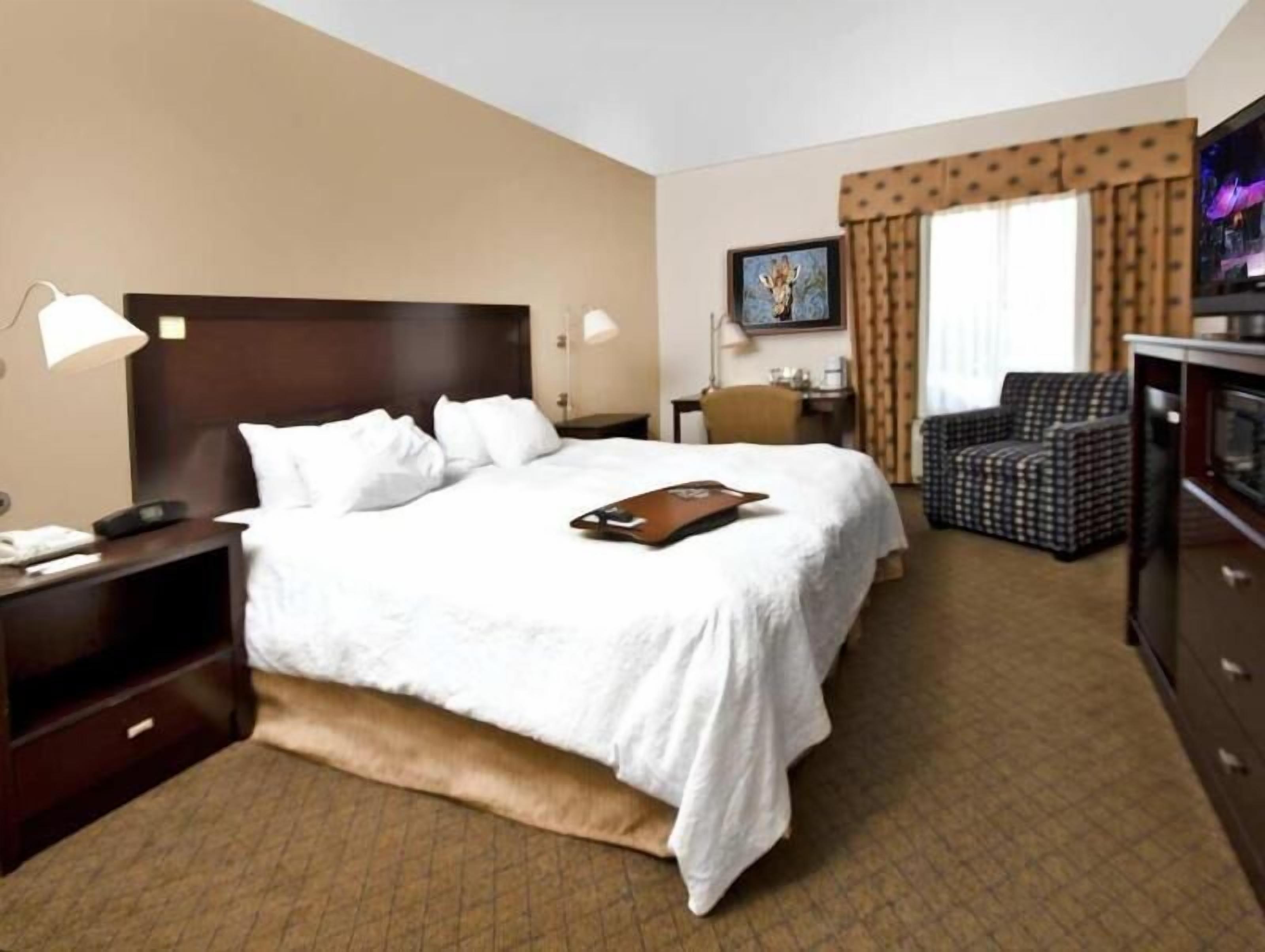 In-room safe, desk, iron/ironing board, free cribs/infant beds