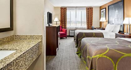 Super 8 by Wyndham Sturtevant/Racine