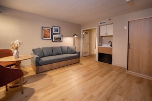 Télévision à écran plat de 32 pouces avec chaînes par câble, télévision