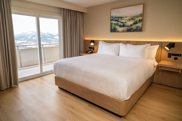 Egyptian cotton sheets, premium bedding, down comforters, pillowtop beds - DoubleTree by Hilton Wilkes-Barre (Wilkes-Barre)