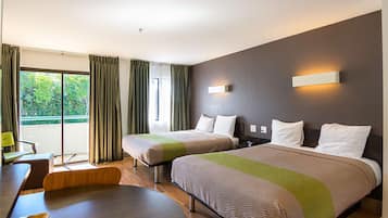 書桌、手提電腦工作空間、熨斗/熨衫板、免費 Wi-Fi