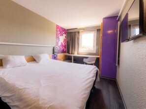 Standard Room, 1 Double Bed | Desk, soundproofing, iron/ironing board, rollaway beds - ibis Vesoul (Vesoul)