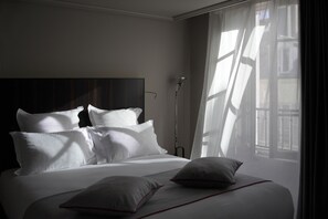 Room Junior suite - Hotel Saint Dominique (Paris)