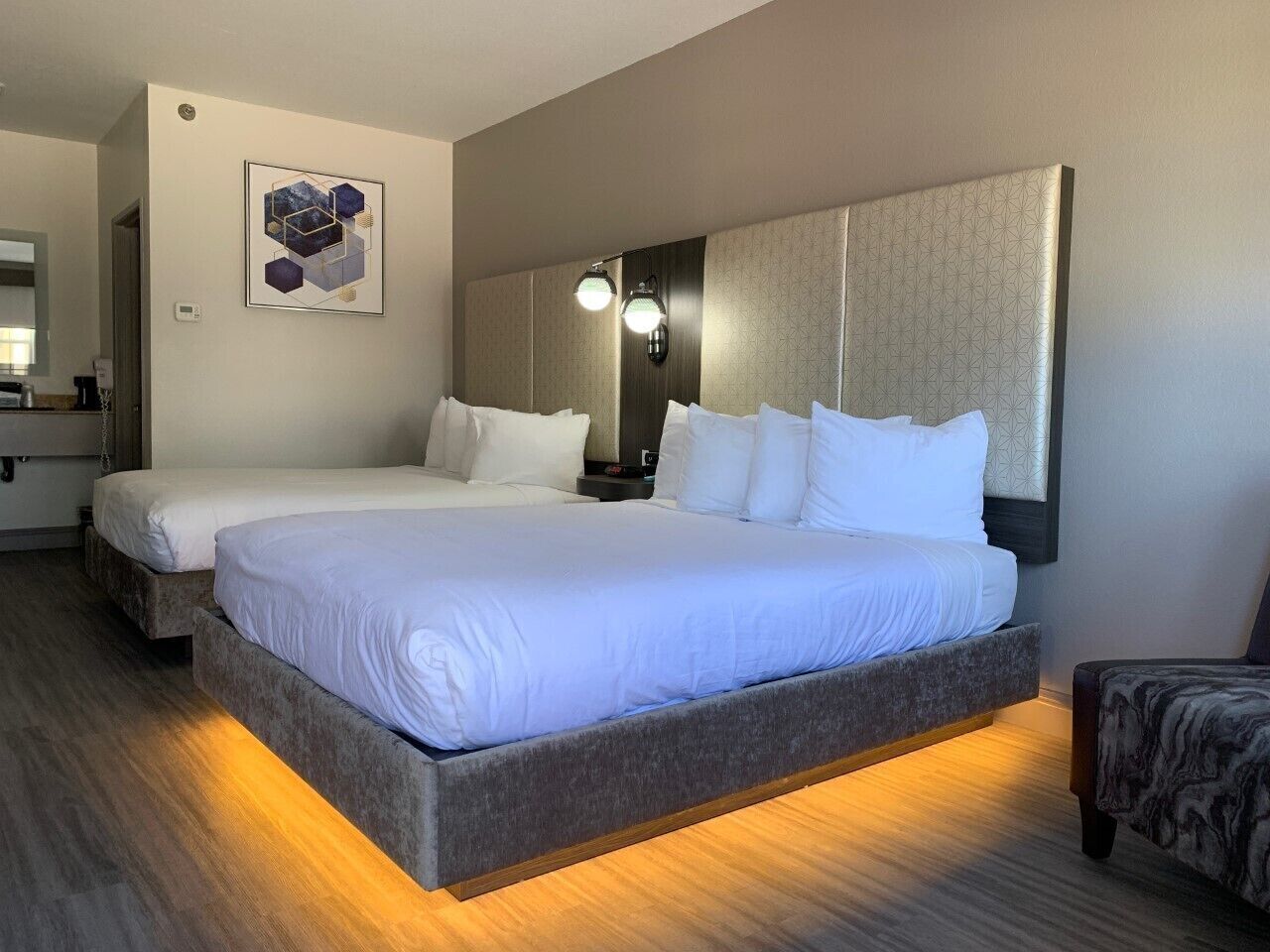 In-room safe, desk, laptop workspace, soundproofing