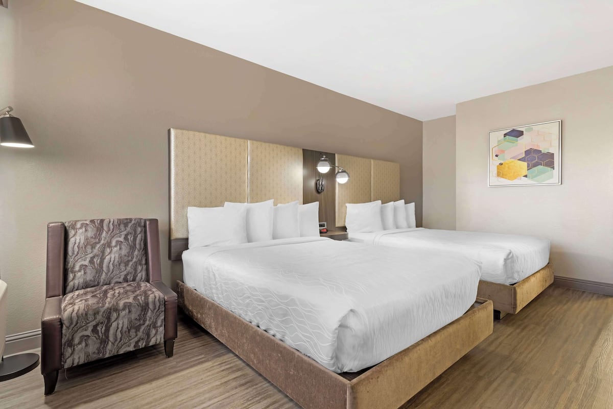 Standard Room, 2 Double Beds, Accessible, Non Smoking | In-room safe, desk, laptop workspace, soundproofing