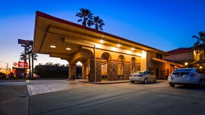 Exterior - Best Western Plus Executive Inn & Suites (Manteca)