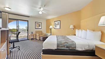 Suite, 1 Queen Bed, Non Smoking, Balcony