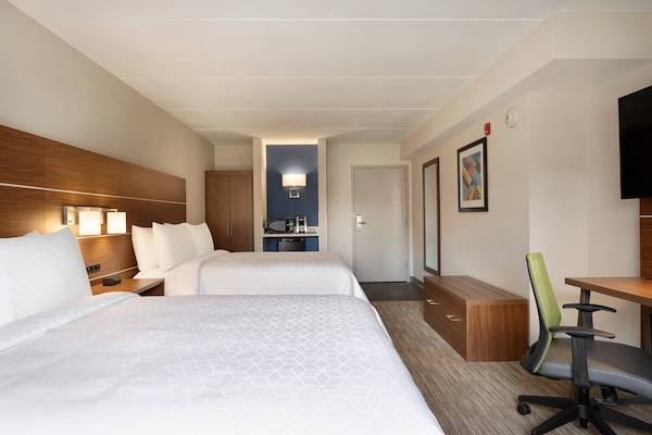 Literie de qualité, couette en duvet, lit avec matelas à plateau-coussin