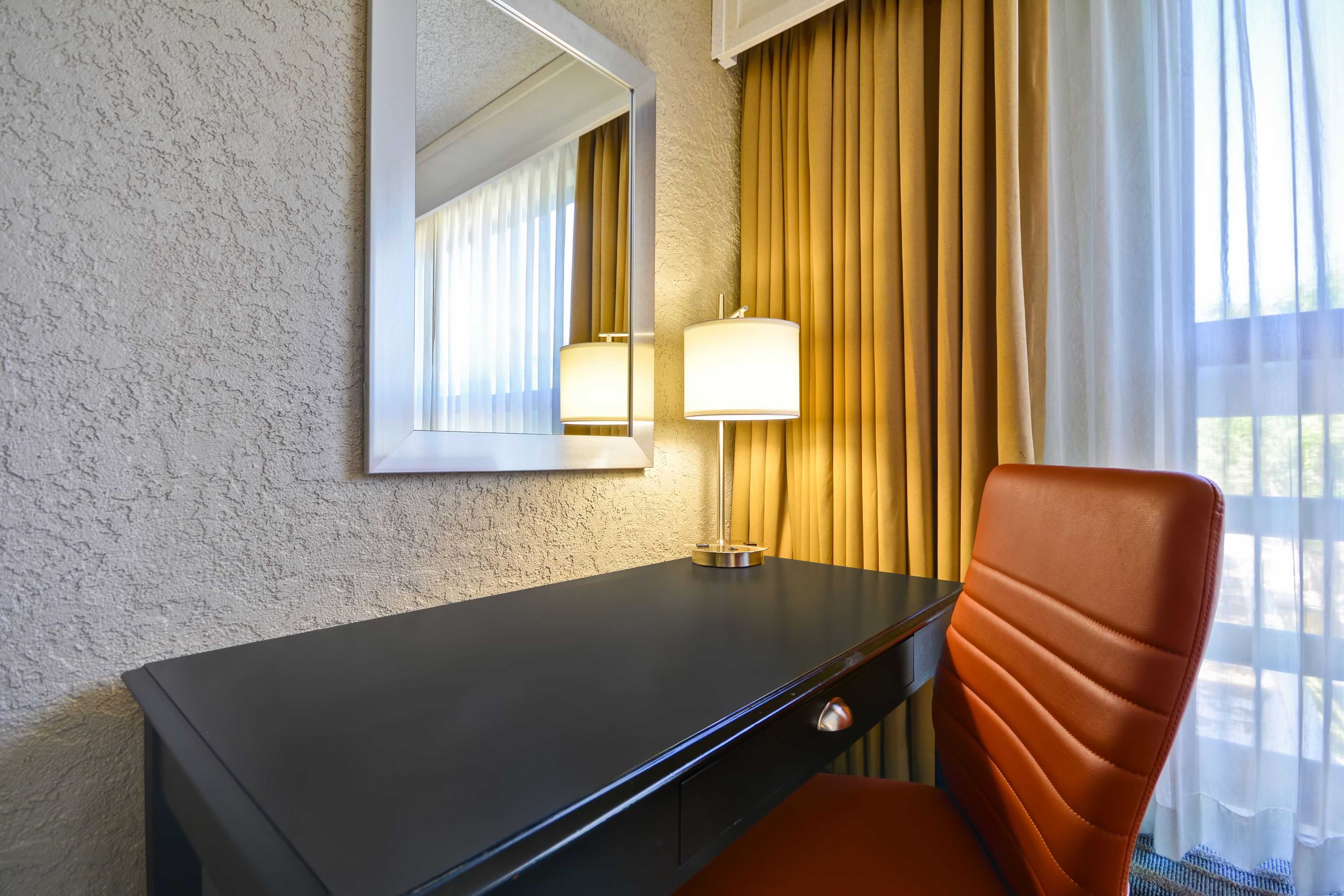 premium bedding, down duvets, in-room safe, desk