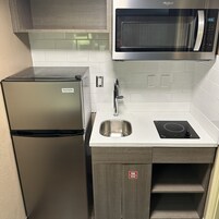 Escrivaninha, ferros/tábuas de passar roupa, Wi-Fi de cortesia