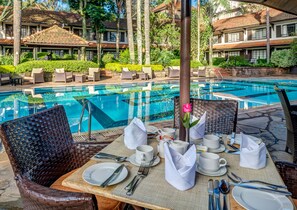 2 outdoor pools - Southern Sun Mayfair (Nairobi)