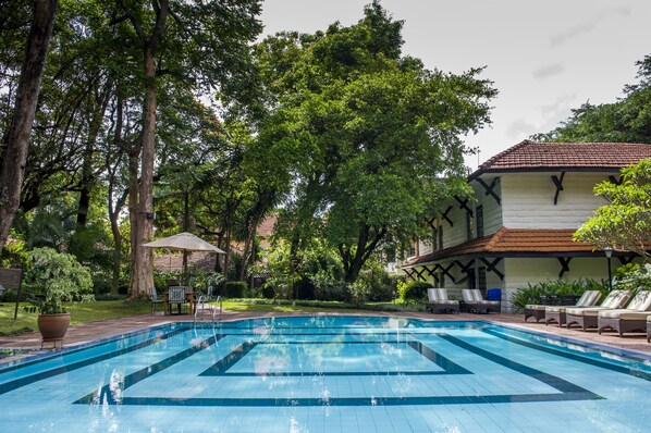 2 udendørs pools
