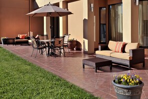 Terrace/patio - Sonesta Select Raleigh Durham Airport Morrisville (Morrisville)