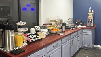 Desayuno continental incluido todos los días 