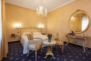 Standard Room | Minibar, in-room safe, desk, free WiFi
