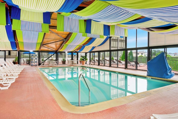 Indoor pool - Comfort Inn Gold Coast (Ocean City)