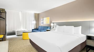 Rom – standard, 1 kingsize-seng med sovesofa, ikke-røyk | Blendingsgardiner, strykejern/-brett og barnesenger (inkludert)