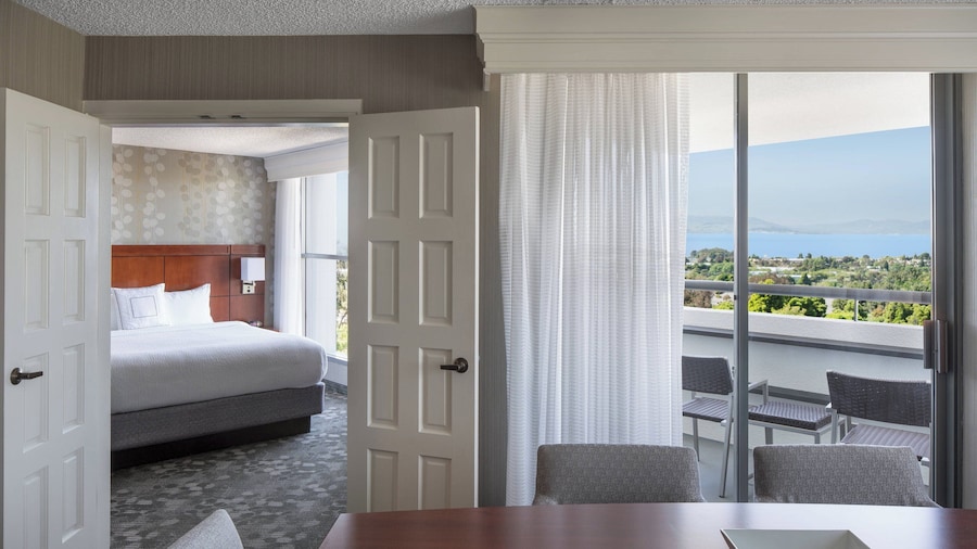 Courtyard by Marriott Richmond/Berkeley