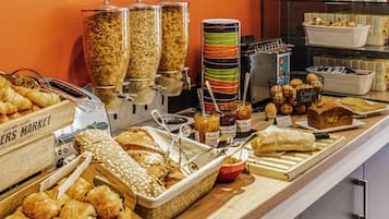 Petit déjeuner compris tous les jours