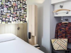 Standard Room, 1 Double Bed | Individually furnished, blackout curtains, soundproofing