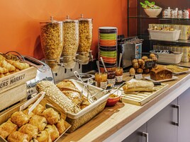 Petit déjeuner compris tous les jours