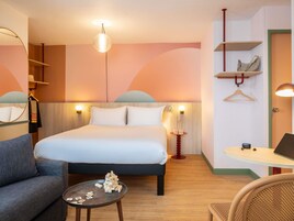 Suite Standard, 1 lit double et 1 canapé-lit | Rideaux occultants, chambres insonorisées, fer et planche à repasser