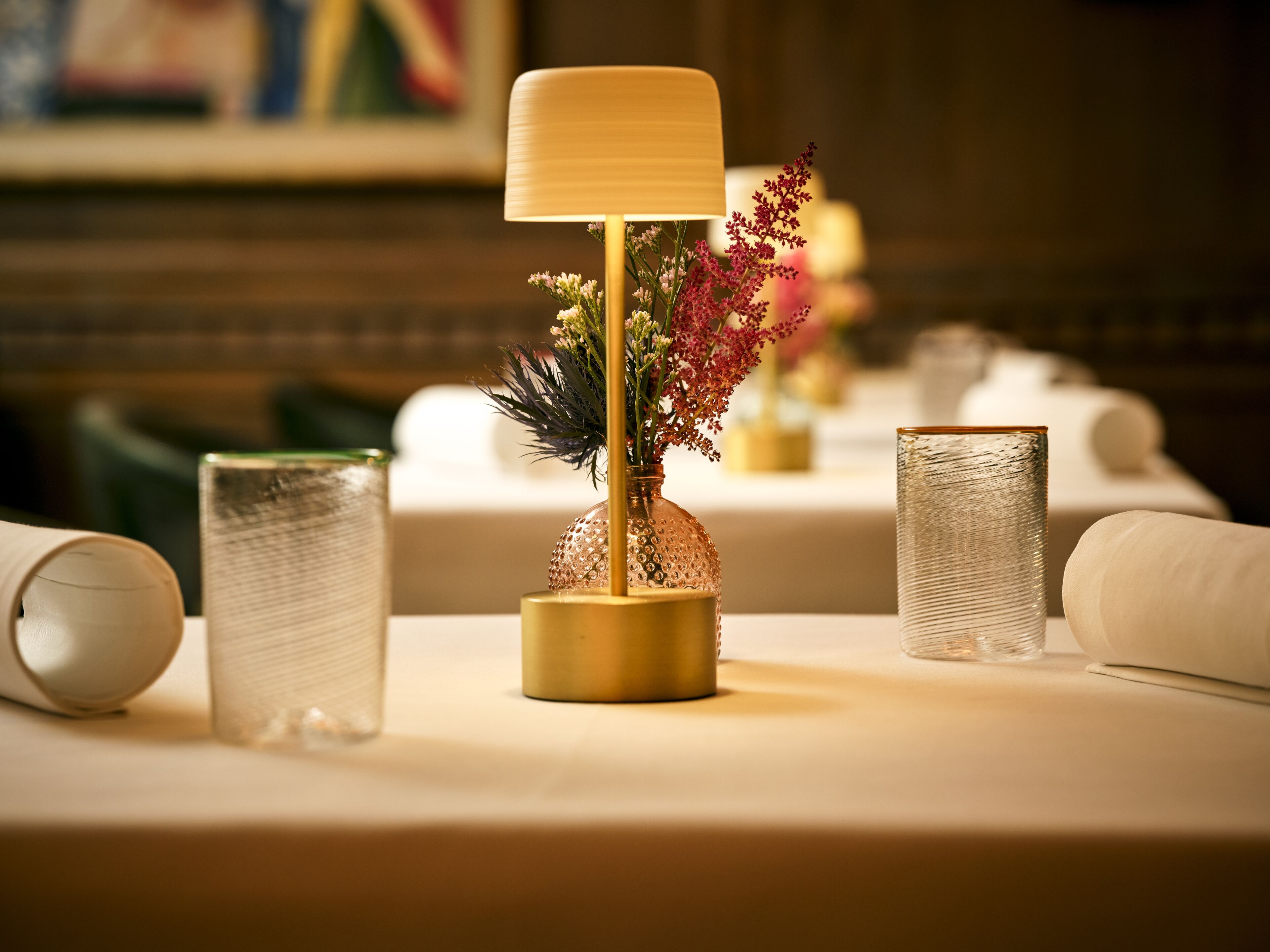 breakfast, lunch, dinner served; british cuisine