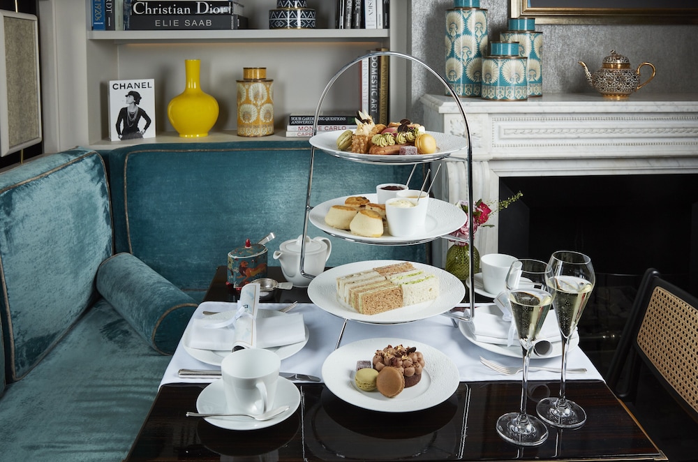 Flemings Mayfair Hotel by null