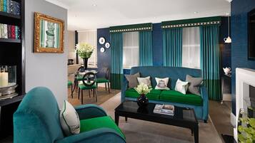 Premium bedding, minibar, in-room safe, desk