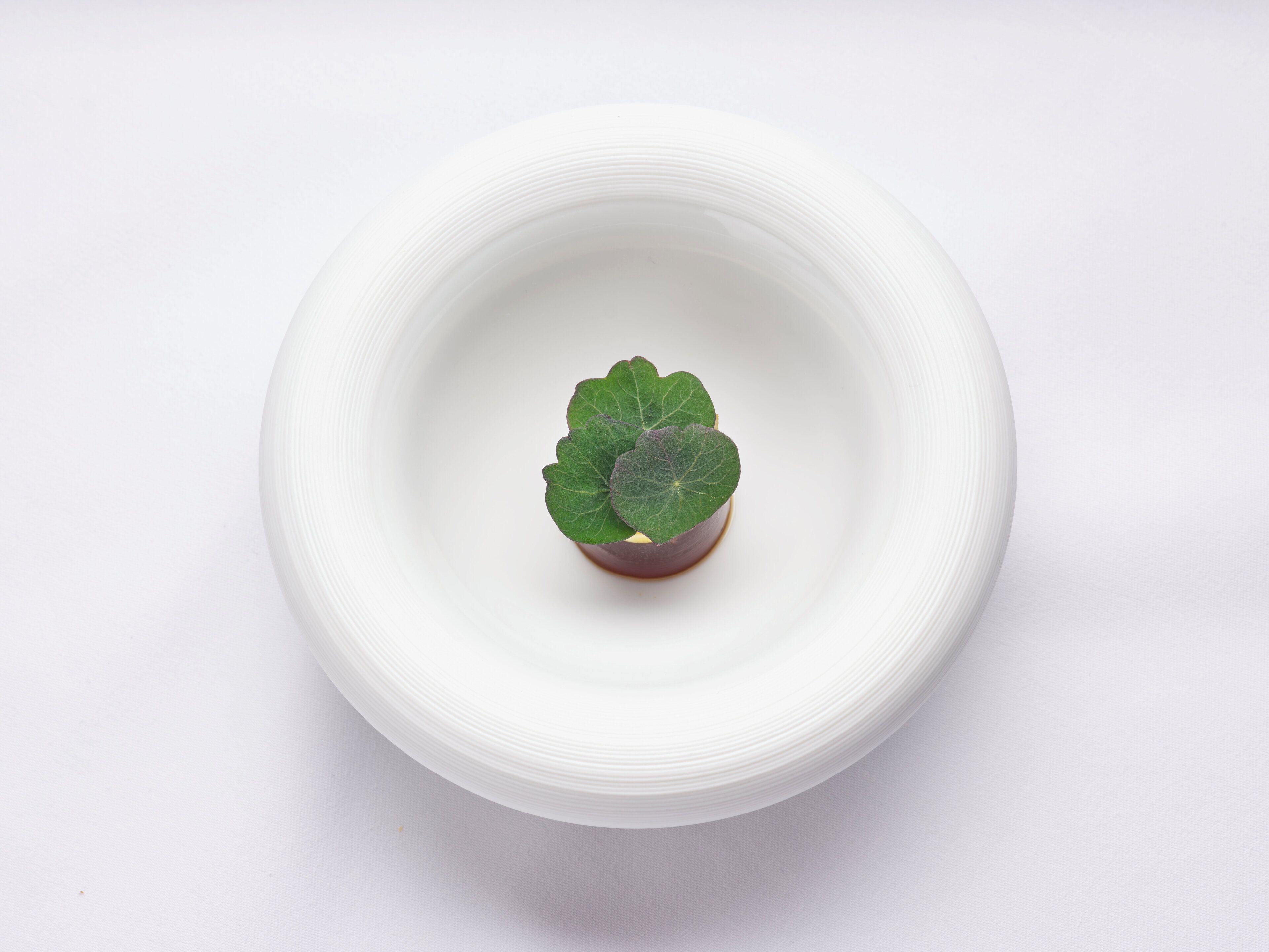 breakfast, lunch, dinner served; british cuisine