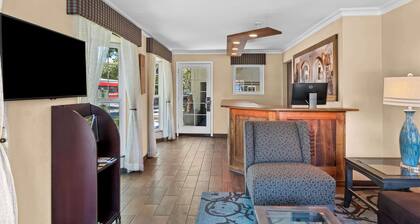 Best Western University Lodge