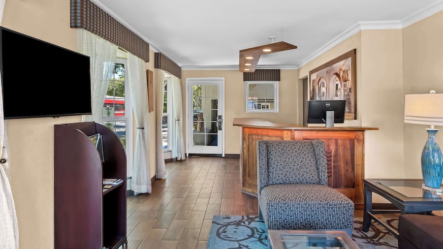 Best Western University Lodge