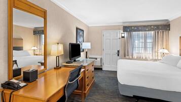 Habitación estándar, 1 cama de matrimonio grande, no fumadores, frigorífico y microondas | Caja fuerte, escritorio, wifi gratis y ropa de cama