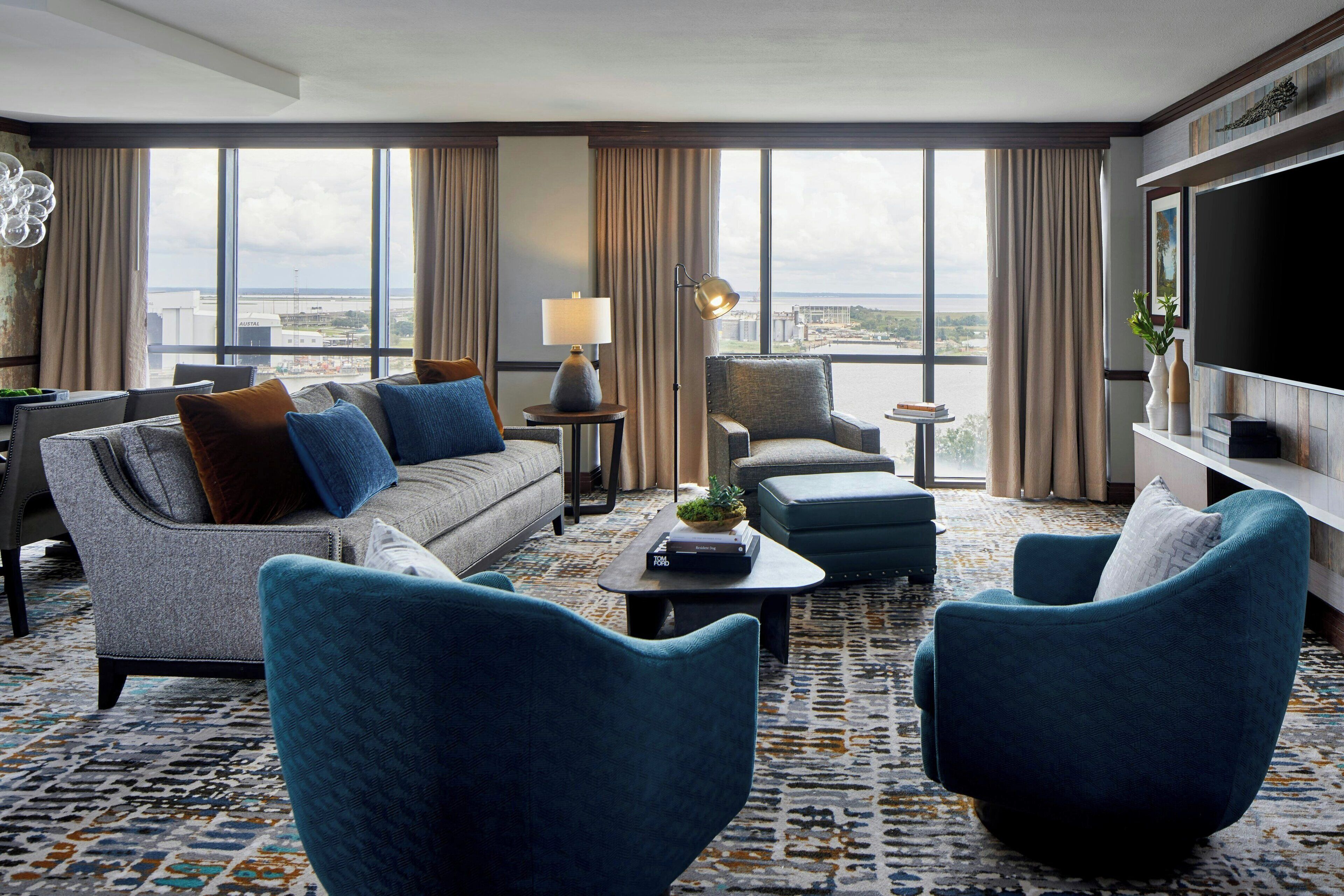 เครื่องนอนระดับพรีเมียม, เตียงพร้อมฟูกเสริมที่นอน, ตู้นิรภัยในห้องพัก