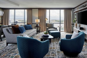 Luxe beddengoed, pillowtop-bedden, een kluis op de kamer, een bureau