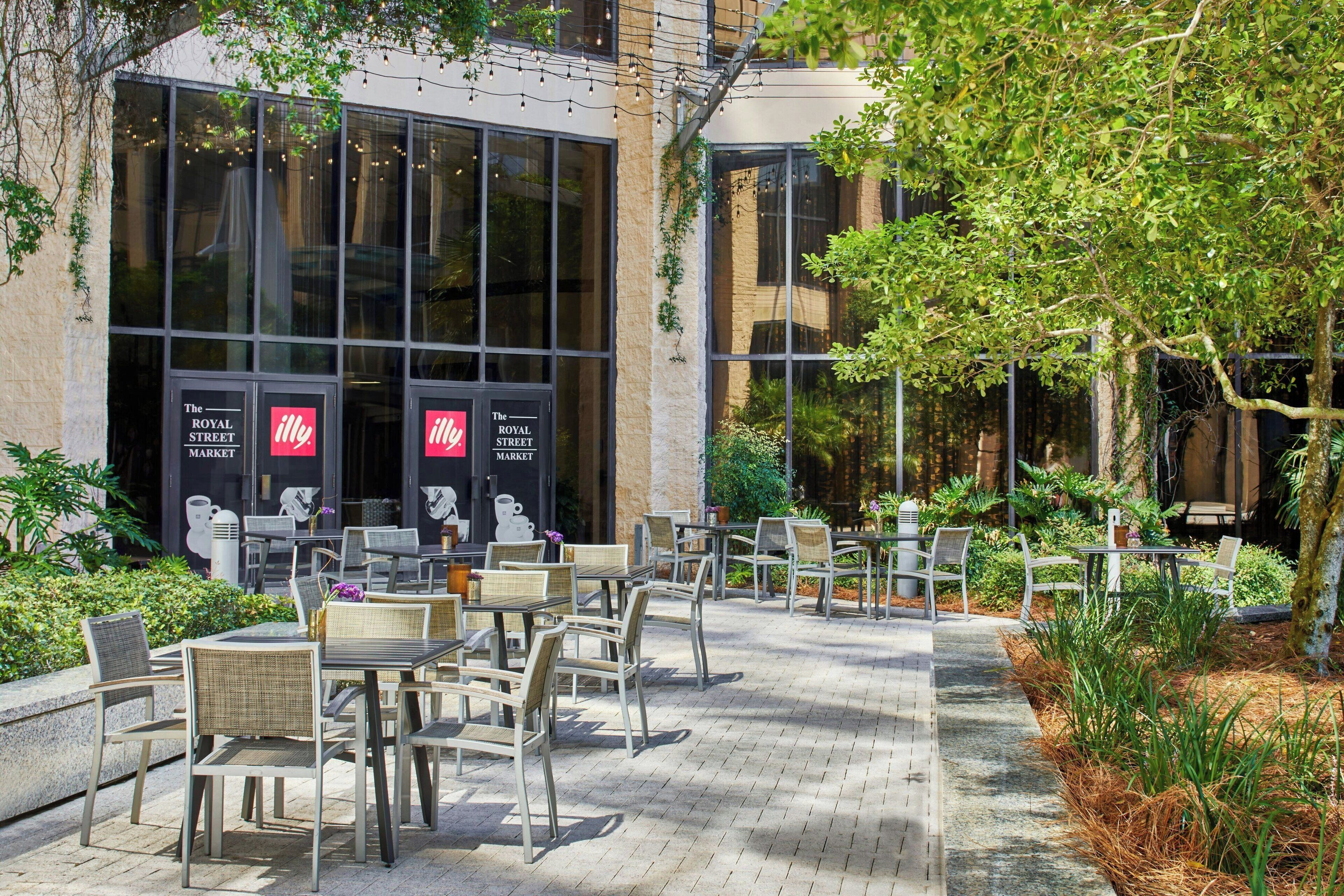 2 restaurants; breakfast, lunch, and dinner served