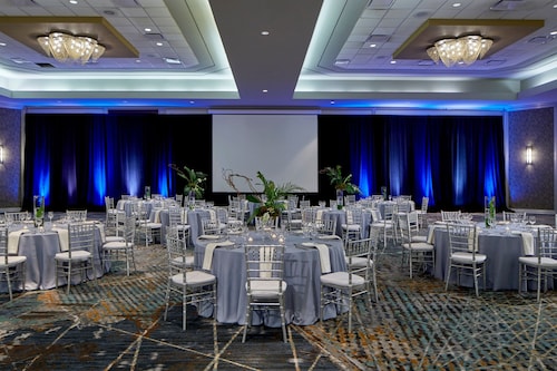 Renaissance Mobile Riverview Plaza Hotel