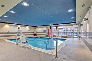 Indoor pool - Holiday Inn Mississauga Toronto West by IHG (Mississauga)