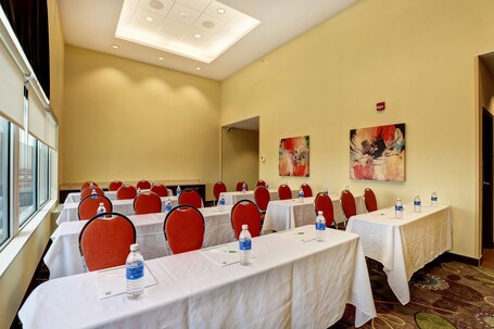 Holiday Inn Mississauga Toronto West, an IHG Hotel - Image 37