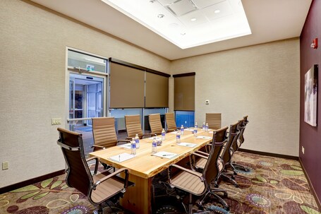 Holiday Inn Mississauga Toronto West, an IHG Hotel - Image 36