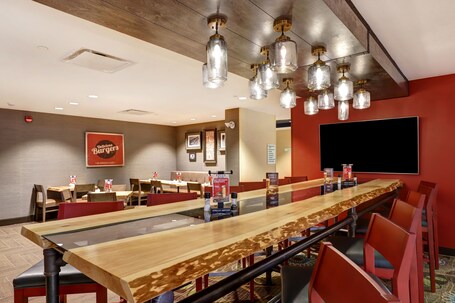 Holiday Inn Mississauga Toronto West, an IHG Hotel - Image 21