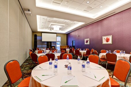 Holiday Inn Mississauga Toronto West, an IHG Hotel - Image 46